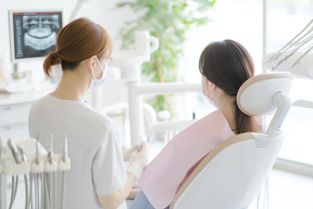 叢生と出っ歯の治療法とは?各治療法の特徴や費用もご紹介